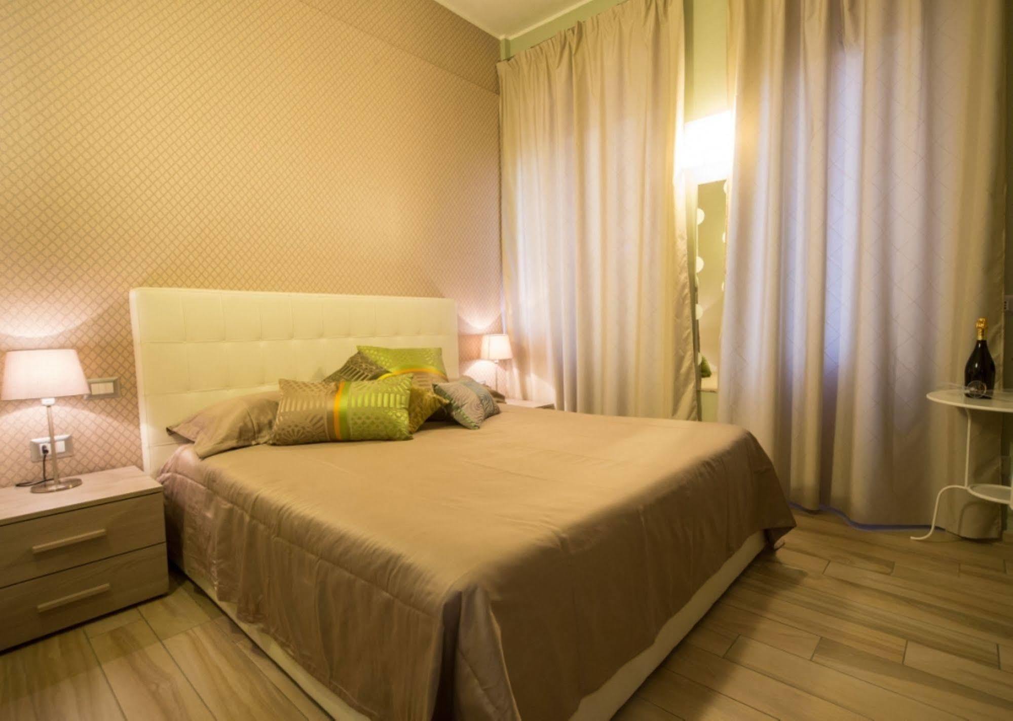 Mikale Rooms Roma Eksteriør bilde
