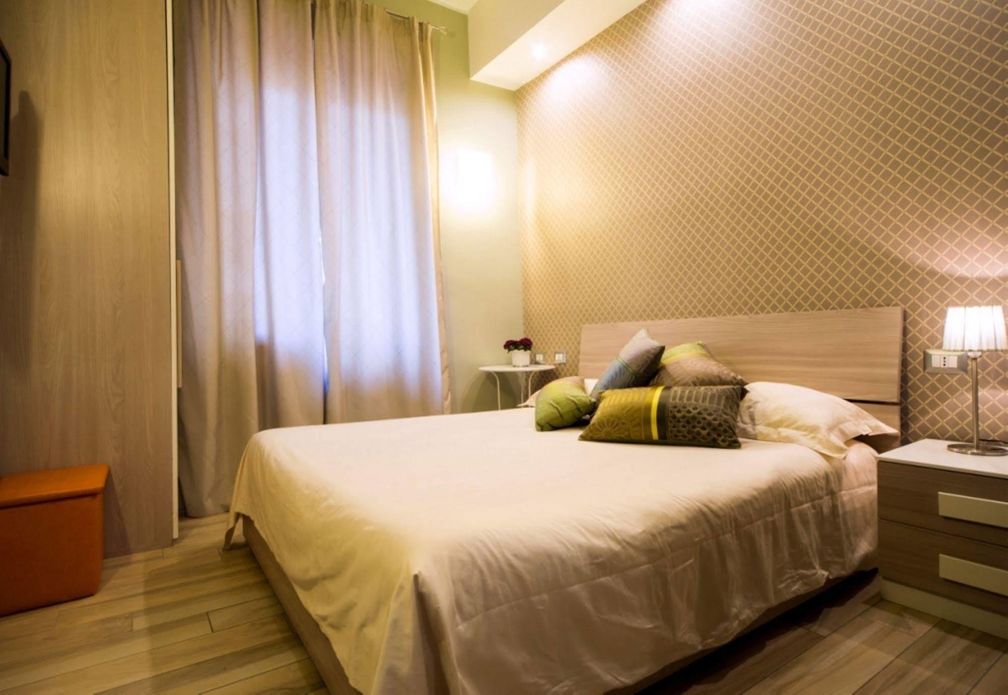 Mikale Rooms Roma Eksteriør bilde