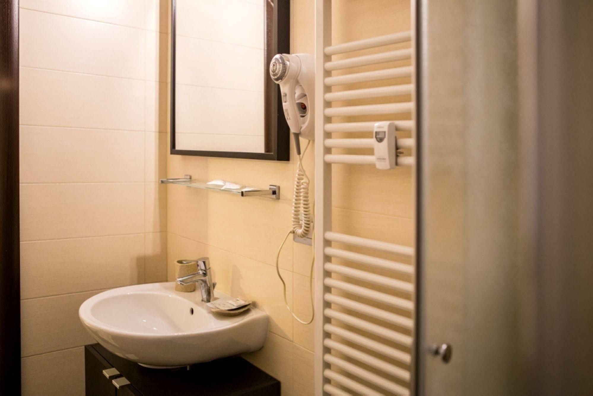 Mikale Rooms Roma Eksteriør bilde