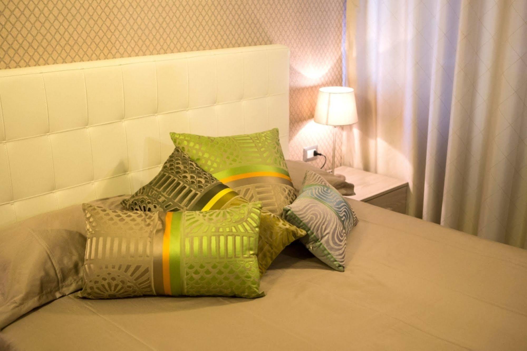 Mikale Rooms Roma Eksteriør bilde